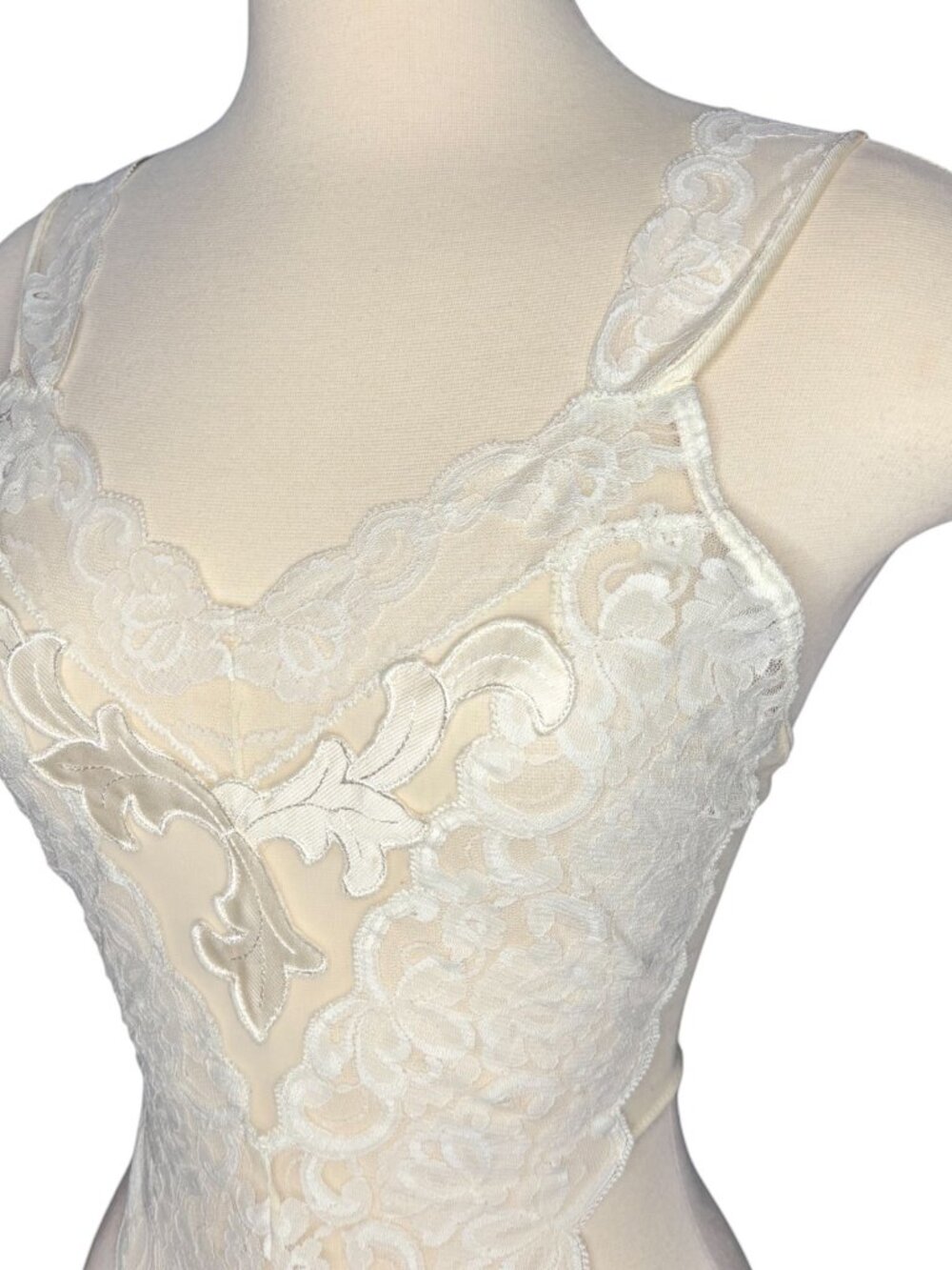 Vintage Victoria's Secret Lace Sheer White Teddy Bodysuit Thong Lingerie S/P - Picture 7 of 9